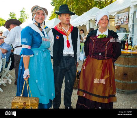 traditional clothes in paris.